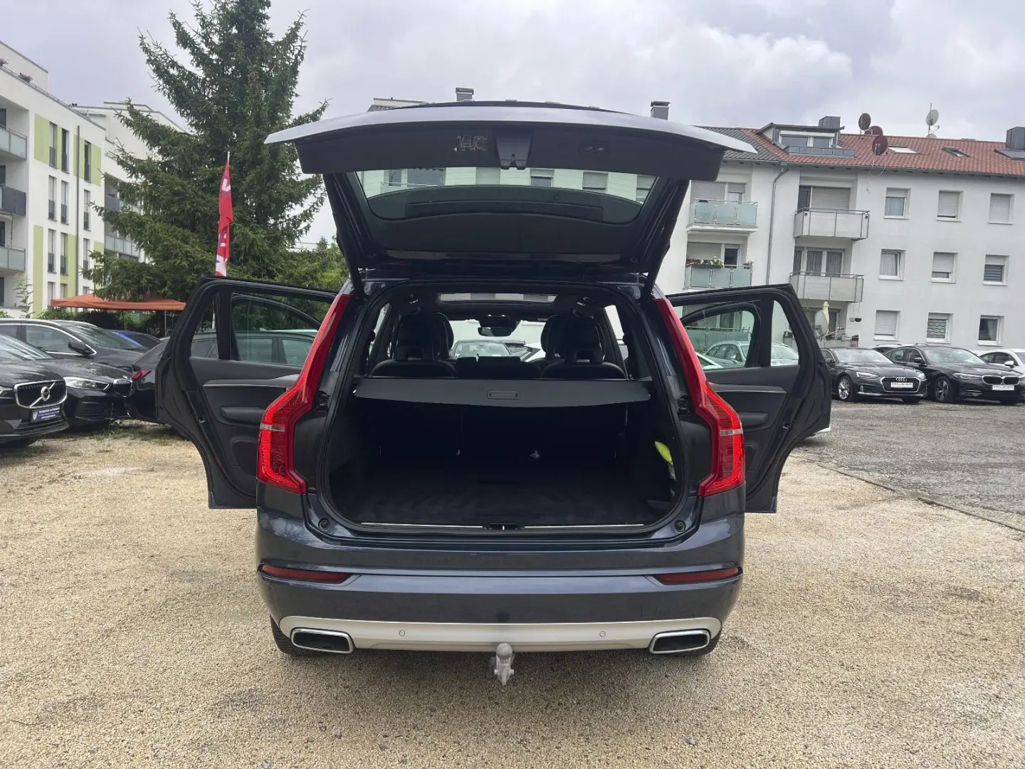 XC90 Momentum Pro AWD AHK+PANO-SD+360°+LEDER+ACC