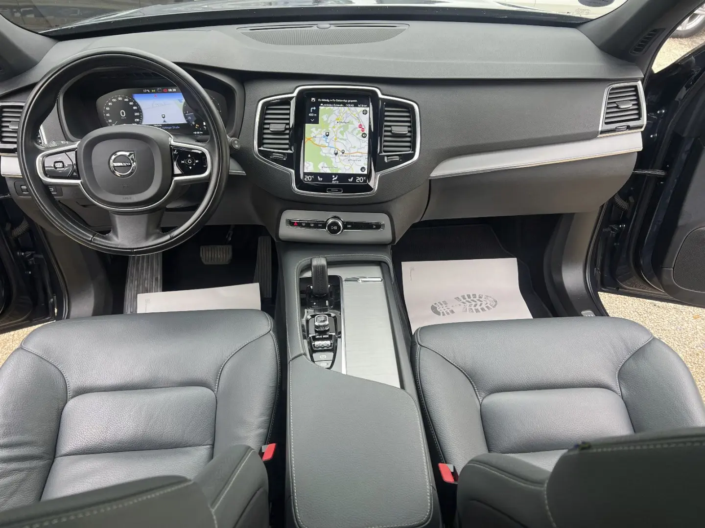 XC90 Momentum Pro AWD AHK+PANO-SD+360°+LEDER+ACC