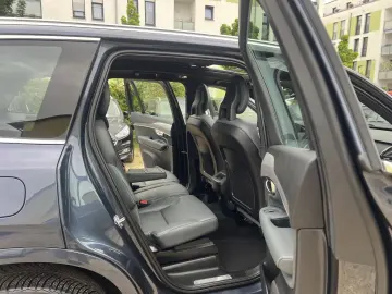 XC90 Momentum Pro AWD AHK+PANO-SD+360°+LEDER+ACC