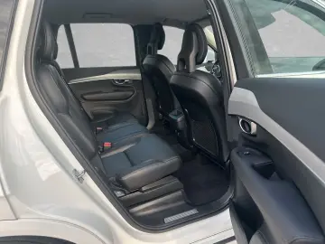 XC90 B5 AWD Mild-Hybrid Momentum Pro ACC