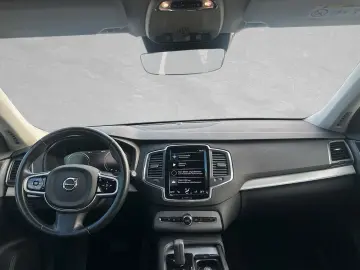 XC90 B5 AWD Mild-Hybrid Momentum Pro ACC