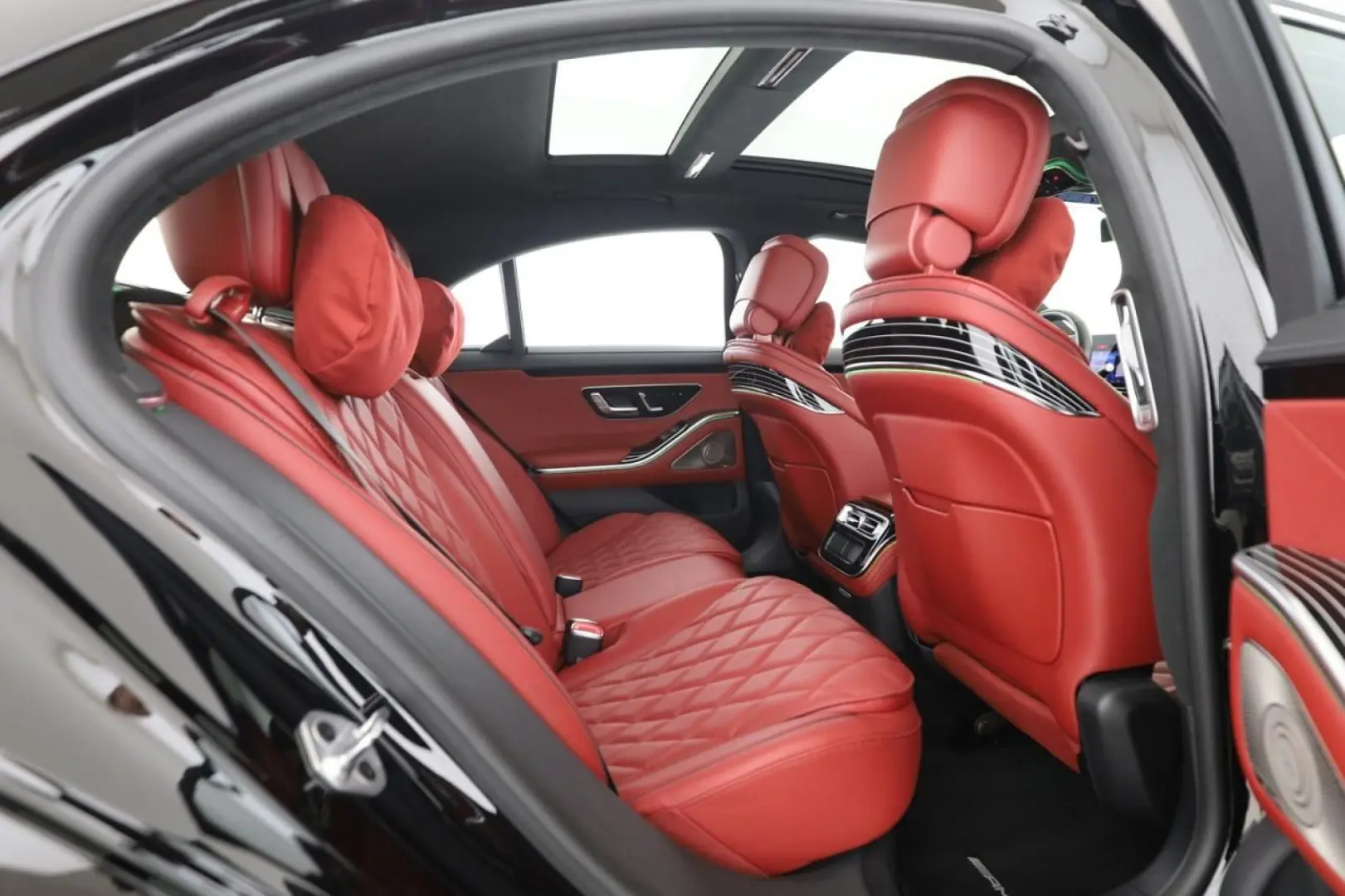 S 580 4M AMG Chauffeur Pano HUD 360 Leder rot