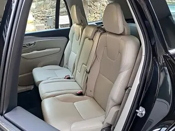 XC90 2.0B5 B Momentum Pro AWD*360°CAM|LEDER|NAV*