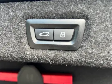 530d M SPORT/AUTO./LASER/HUD/CARPLAY/PANO
