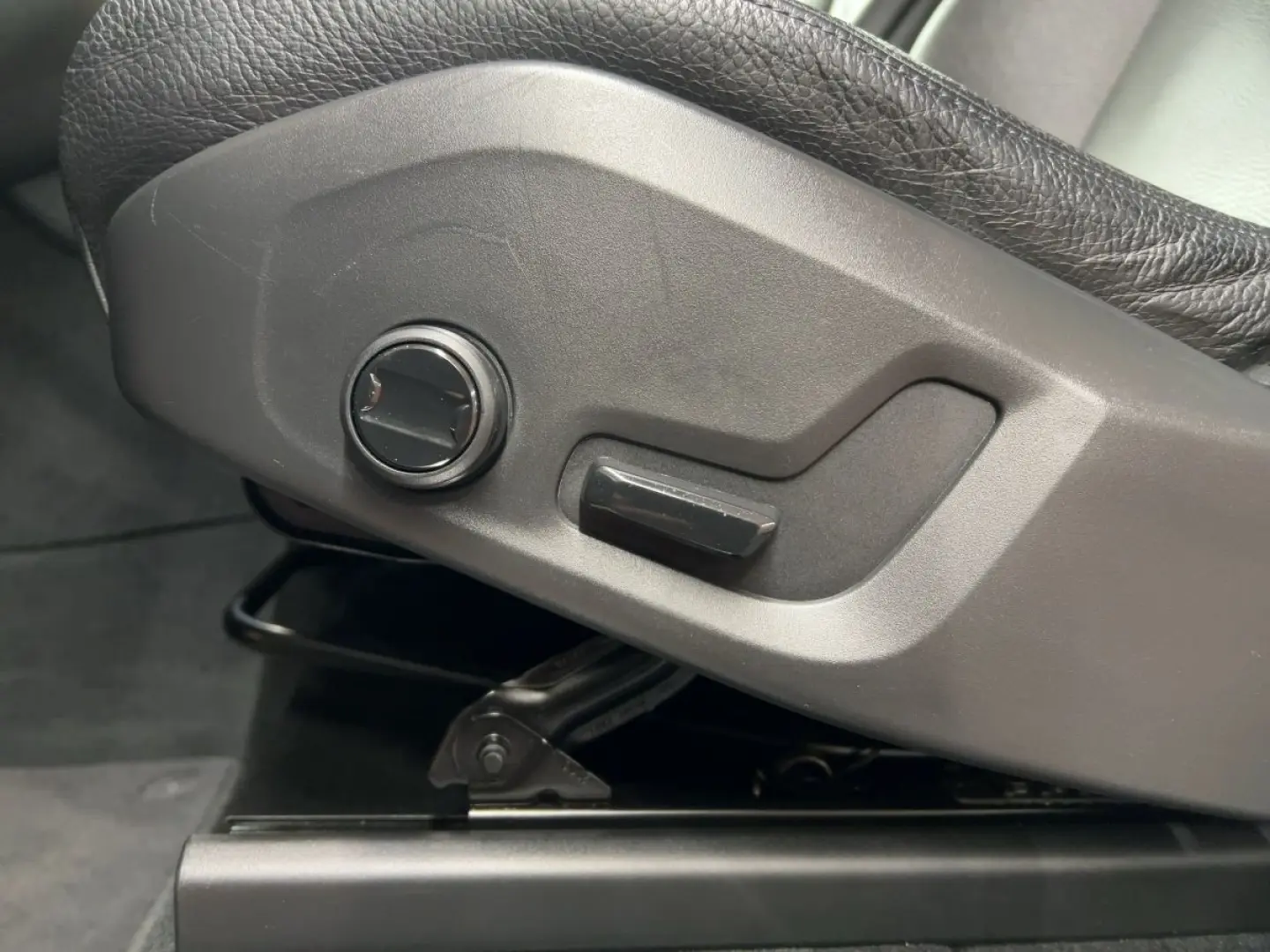 XC 90 T8 INSCRIPTION EXPRESSION AWD PLUG-IN HYBR
