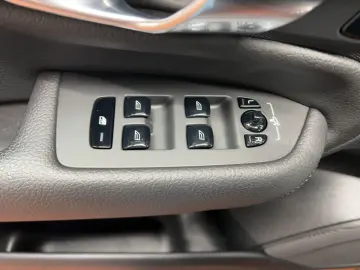 XC 90 T8 INSCRIPTION EXPRESSION AWD PLUG-IN HYBR
