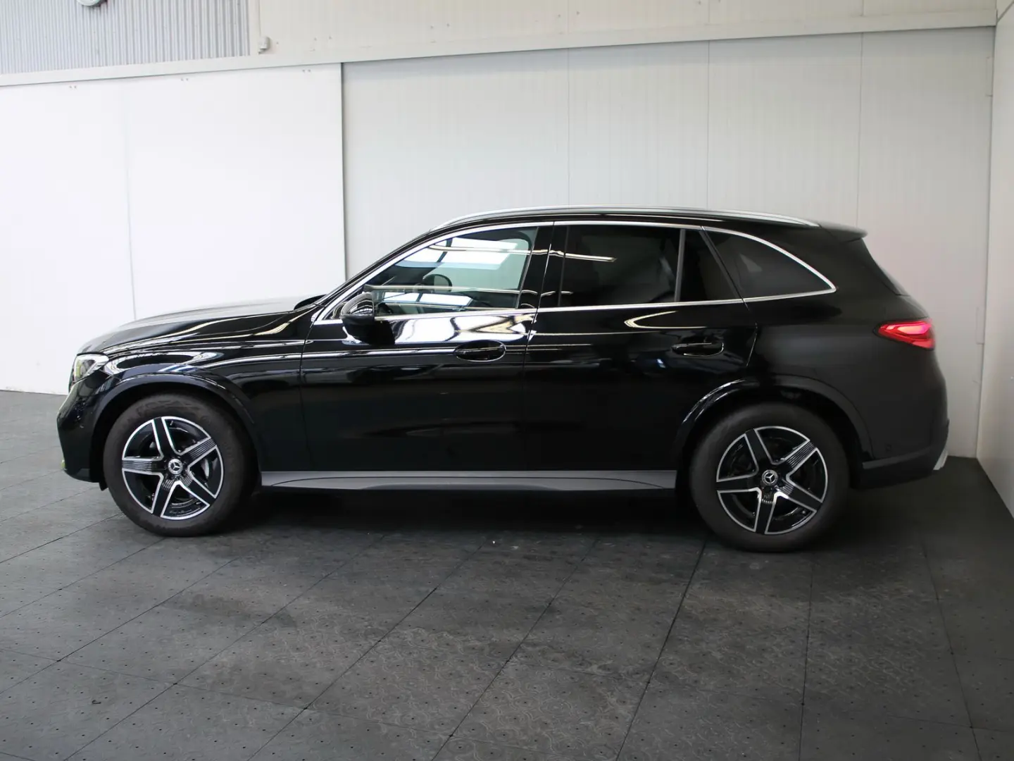GLC 200 AMG 4M Pano*SHZ*MEMORY*AHK*Totwinkel*19