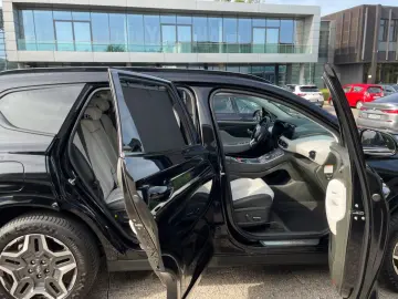 Santa Fe Signature Plug-In Hybrid 4WD