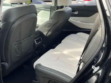 Santa Fe Signature Plug-In Hybrid 4WD