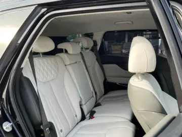 Santa Fe Signature Plug-In Hybrid 4WD