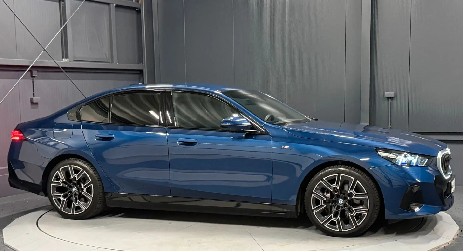 i5 eDrive40 M-Sport*20Zoll*Innov.*Iconic Glow*