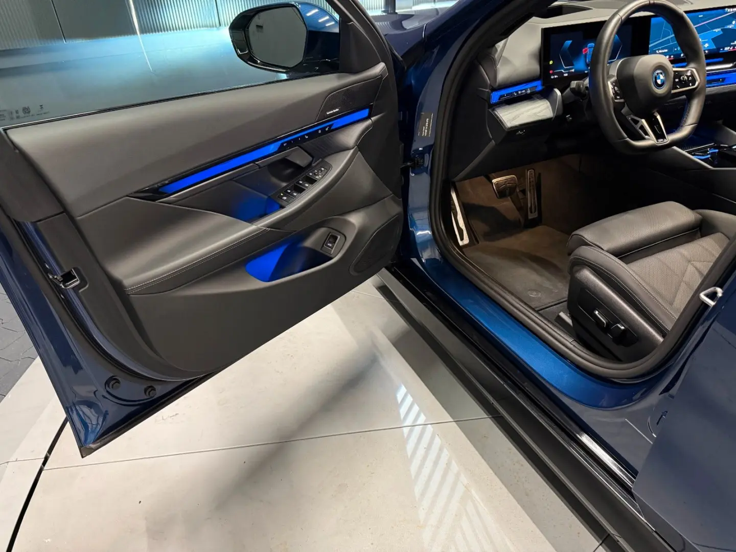 i5 eDrive40 M-Sport*20Zoll*Innov.*Iconic Glow*