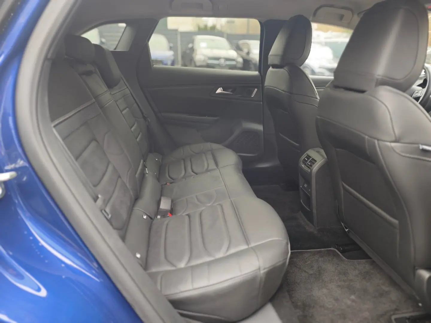 C5 X SHINE *LED*NAVI*LEDER*SITZHEIZ.*APPLE CAR*