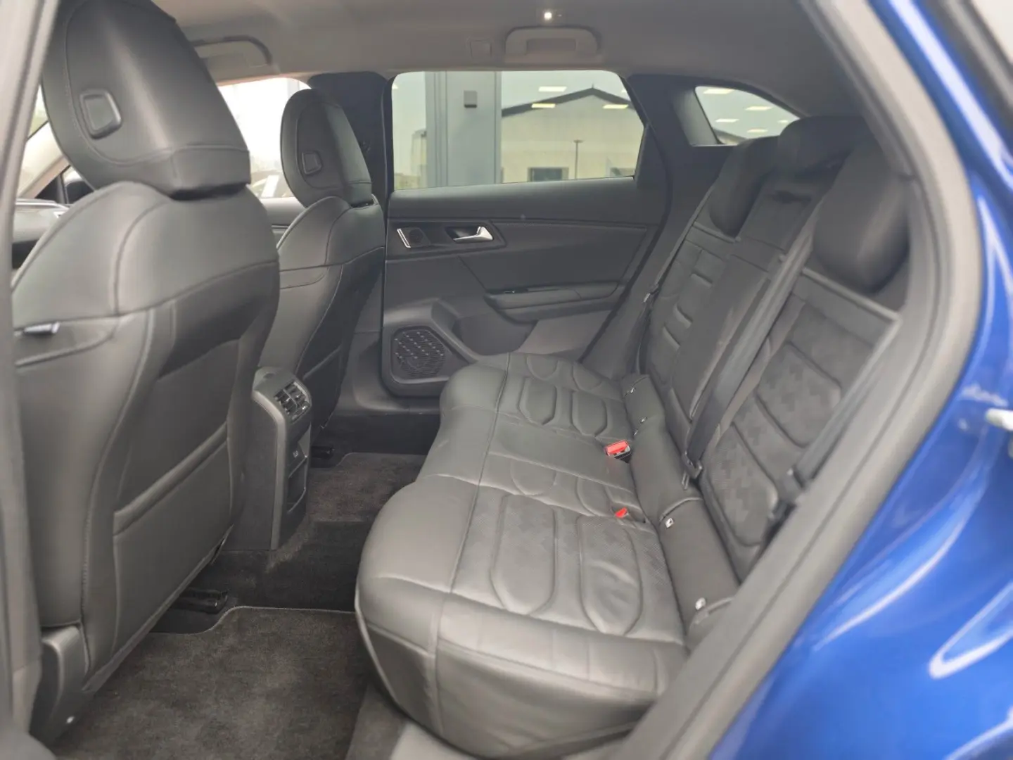 C5 X SHINE *LED*NAVI*LEDER*SITZHEIZ.*APPLE CAR*