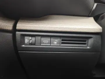 C5 X SHINE *LED*NAVI*LEDER*SITZHEIZ.*APPLE CAR*