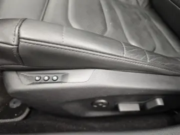 C5 X SHINE *LED*NAVI*LEDER*SITZHEIZ.*APPLE CAR*