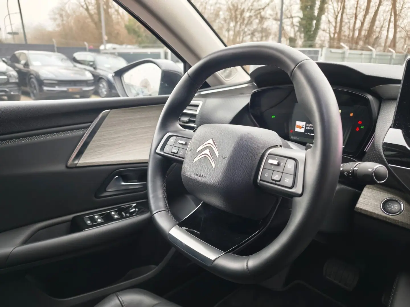 C5 X SHINE *LED*NAVI*LEDER*SITZHEIZ.*APPLE CAR*