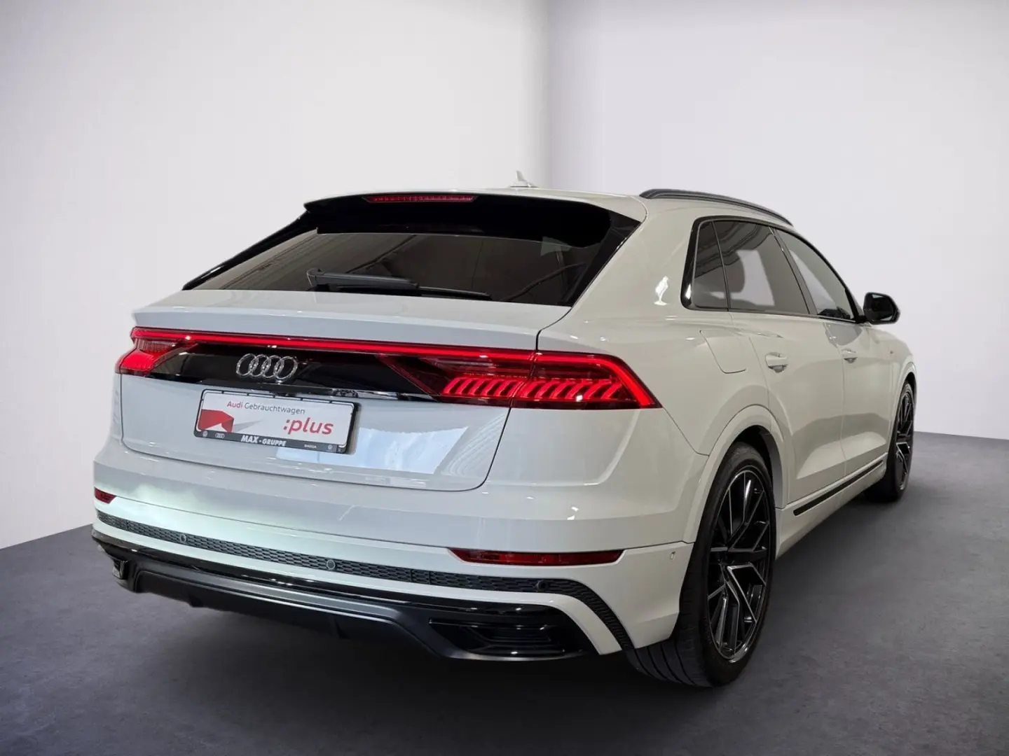 Q8 55 TFSI QUATT S LINE HD MATRIX+LUFT+AHK+PANO+