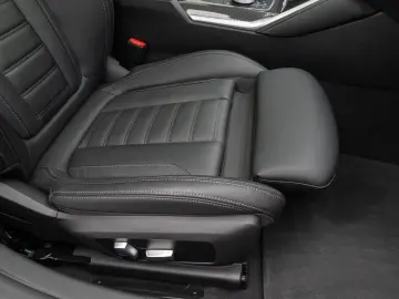 M440i xD GC Glasdach 360°Laser HUD DAB HiFi ACC