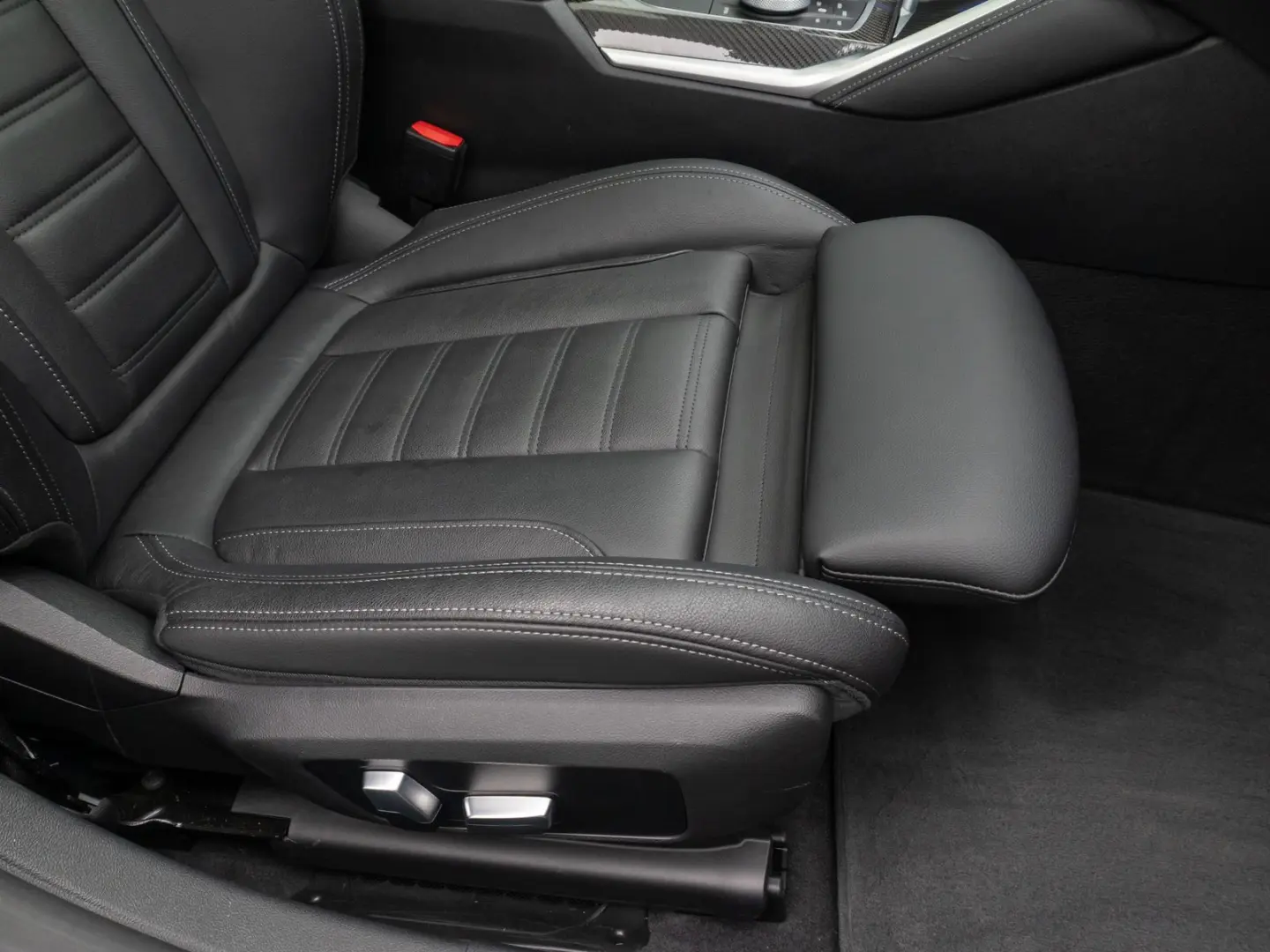 M440i xD GC Glasdach 360°Laser HUD DAB HiFi ACC