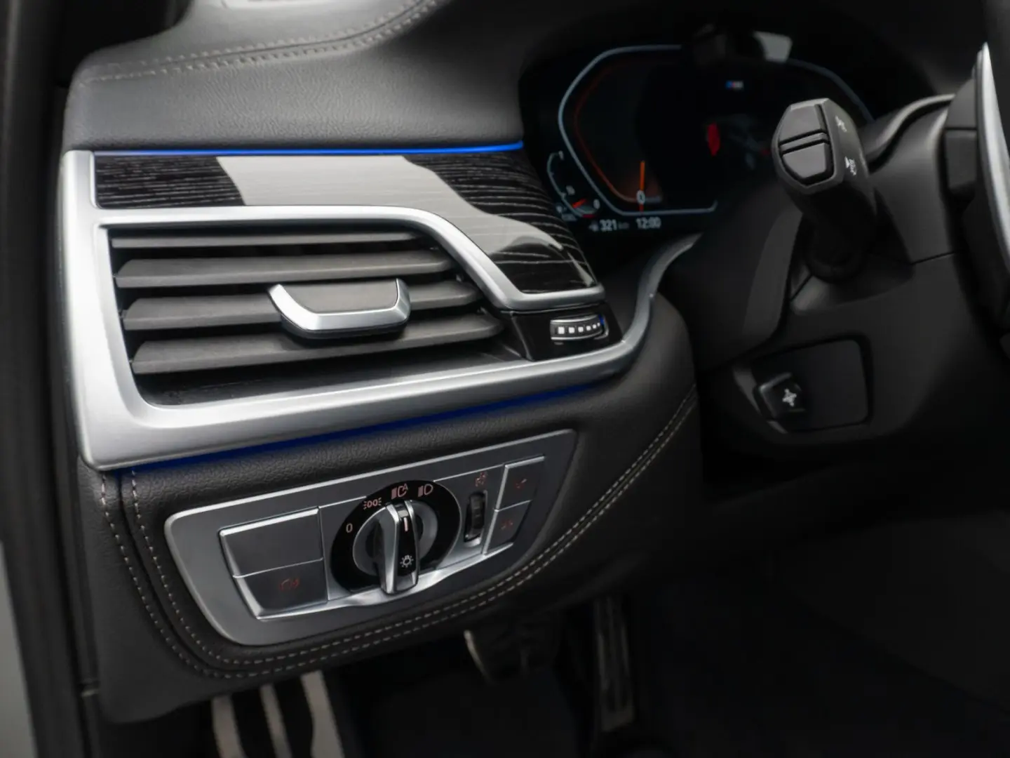 740d xD M Sport 360°Laser HUD H/K SoftCl Massage