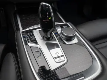 740d xD M Sport 360°Laser HUD H/K SoftCl Massage