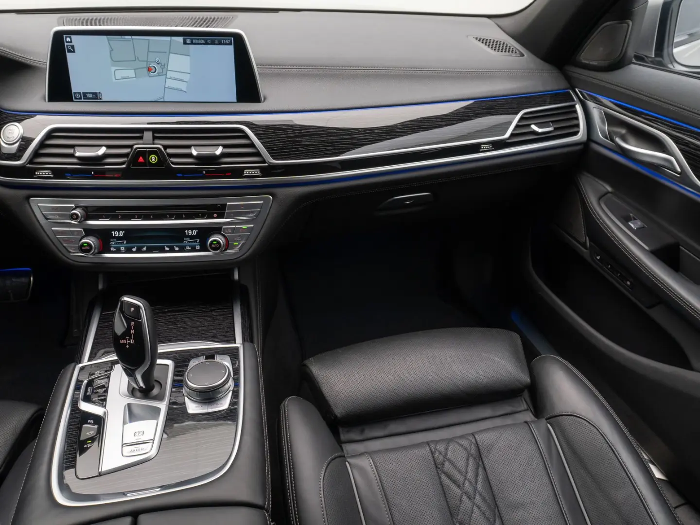 740d xD M Sport 360°Laser HUD H/K SoftCl Massage