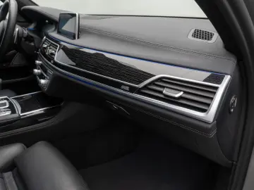 740d xD M Sport 360°Laser HUD H/K SoftCl Massage