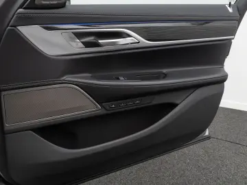 740d xD M Sport 360°Laser HUD H/K SoftCl Massage