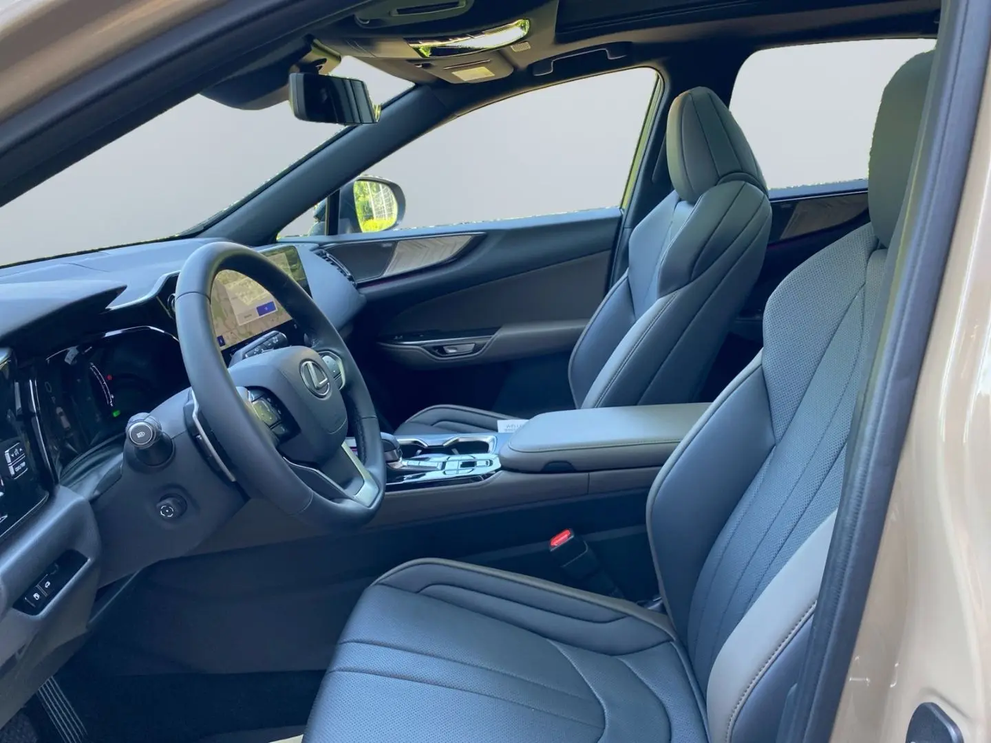 NX 350h E-FOUR Overtrail *Pano*HUD*Mark Levinson