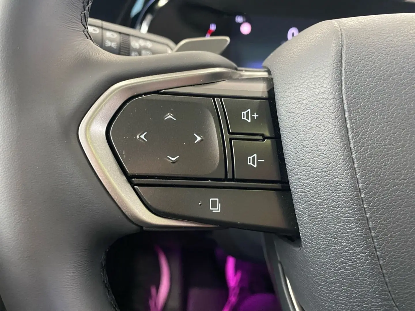 NX 350h E-FOUR Overtrail *Pano*HUD*Mark Levinson