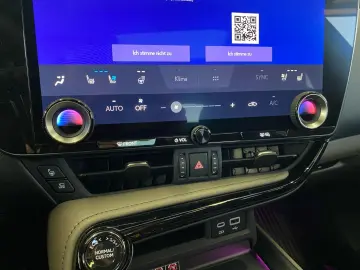 NX 350h E-FOUR Overtrail *Pano*HUD*Mark Levinson