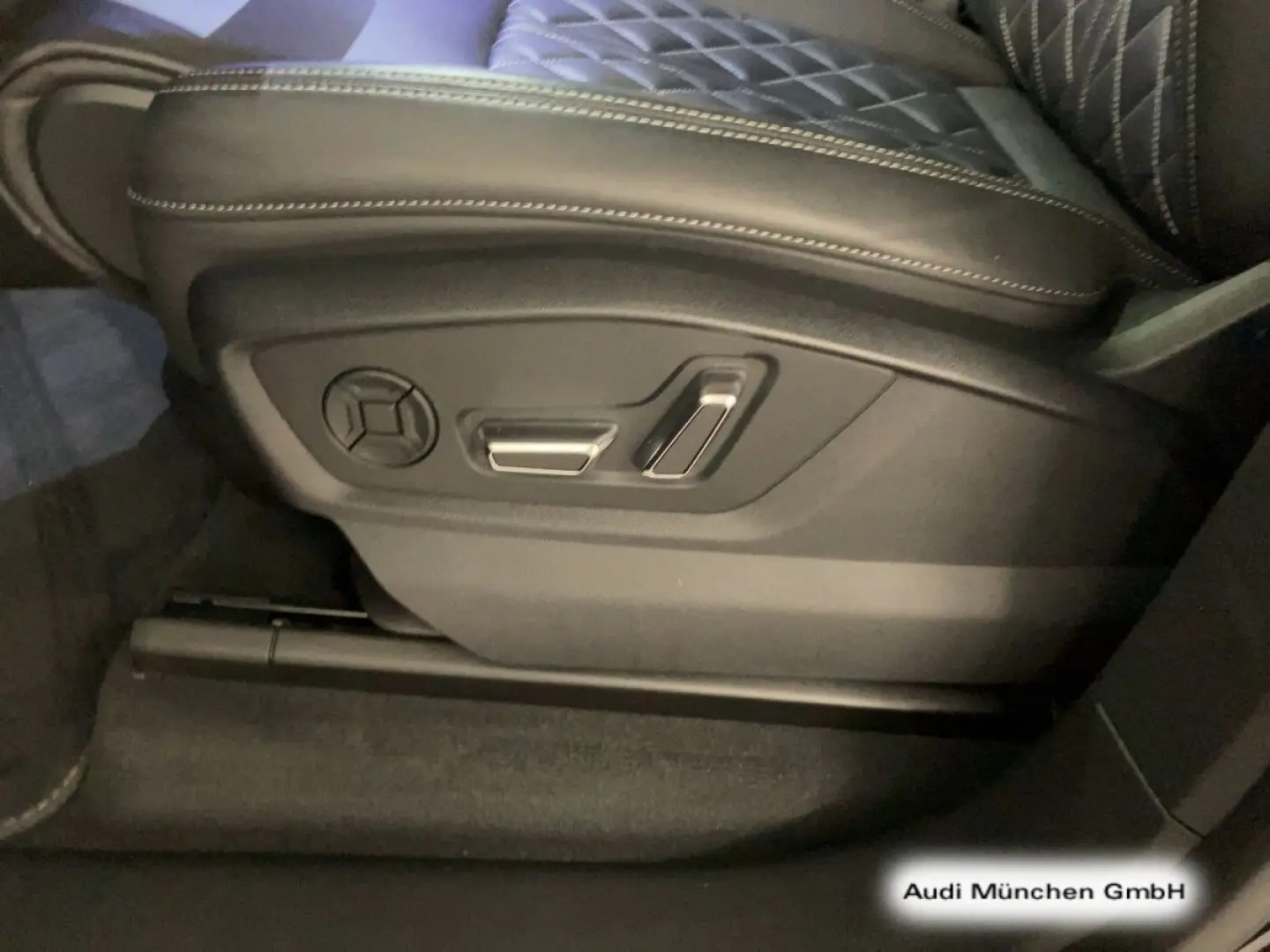 Q8 50 TDI qu. S line competition plus Pano Busin