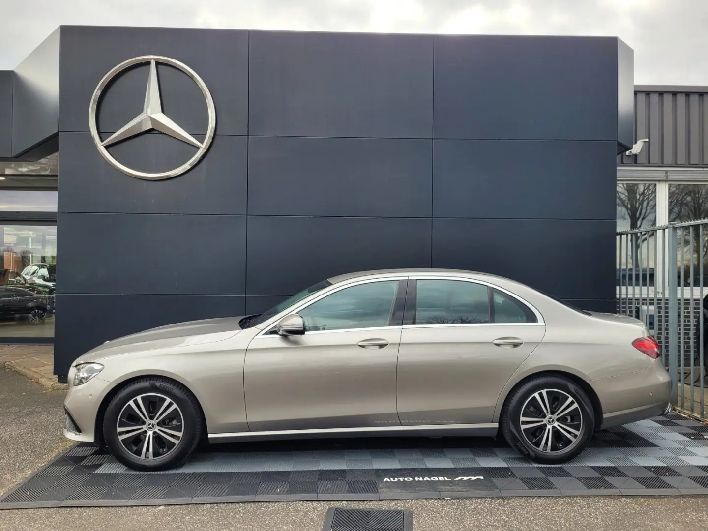 E 220 d Avantgarde AHK+Totw+Business+LED+Kamera
