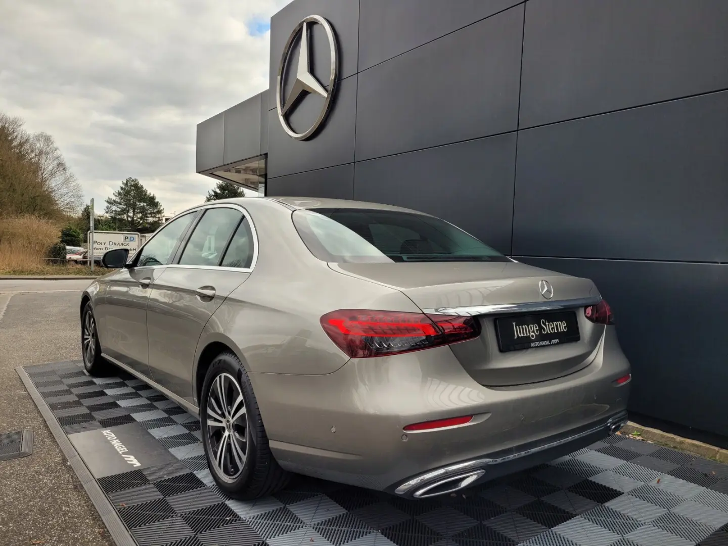 E 220 d Avantgarde AHK+Totw+Business+LED+Kamera