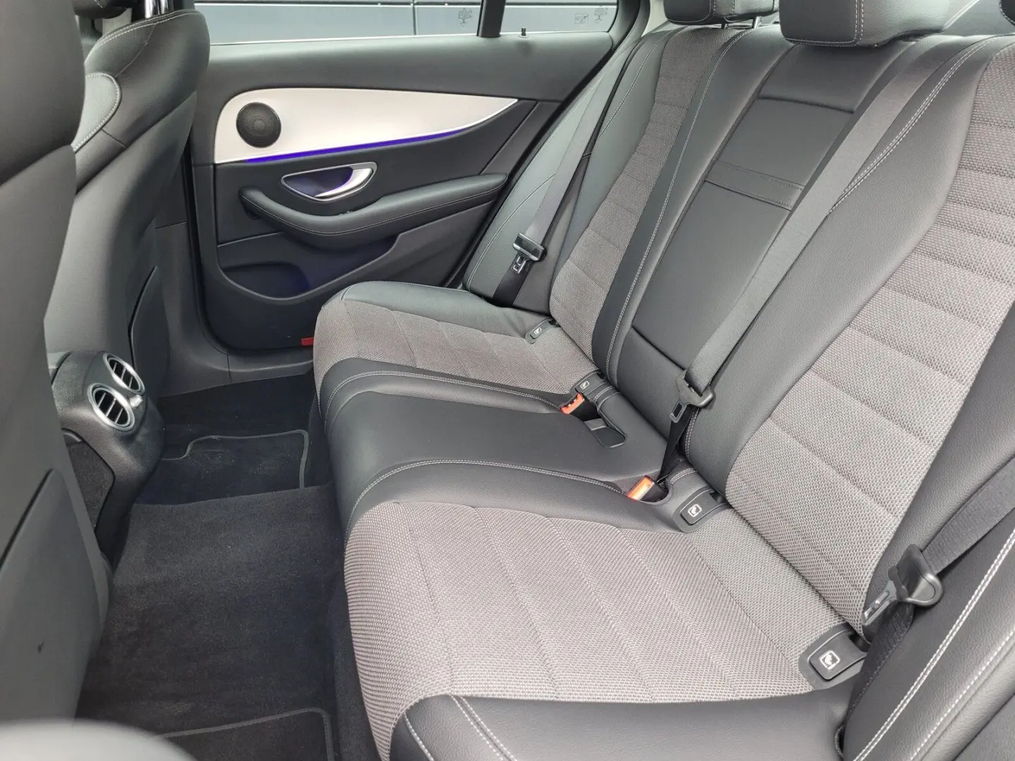 E 220 d Avantgarde AHK+Totw+Business+LED+Kamera