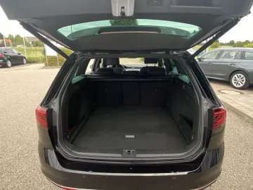 Passat Variant 2.0 TDI DSG R-Line Elegance 18