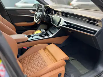 Audi RS6 Avant