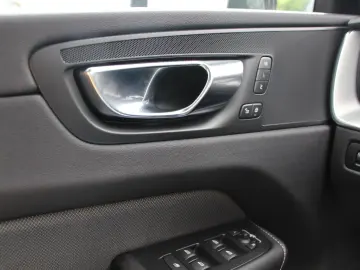 XC60 R Design AWD