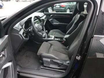 Q3 Sportback 45 1.4 TFSI e basis +Matrix+Navi