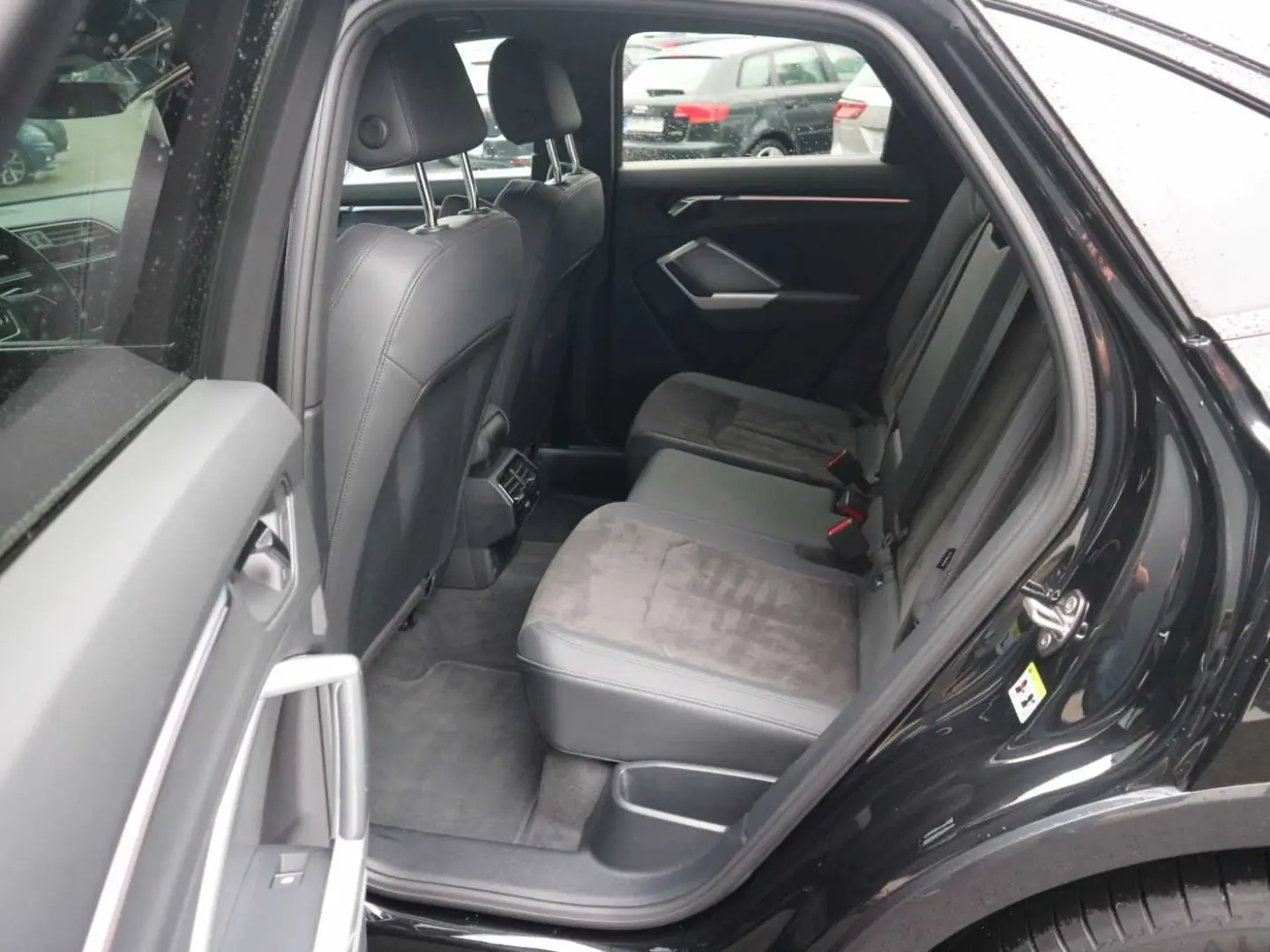 Q3 Sportback 45 1.4 TFSI e basis +Matrix+Navi