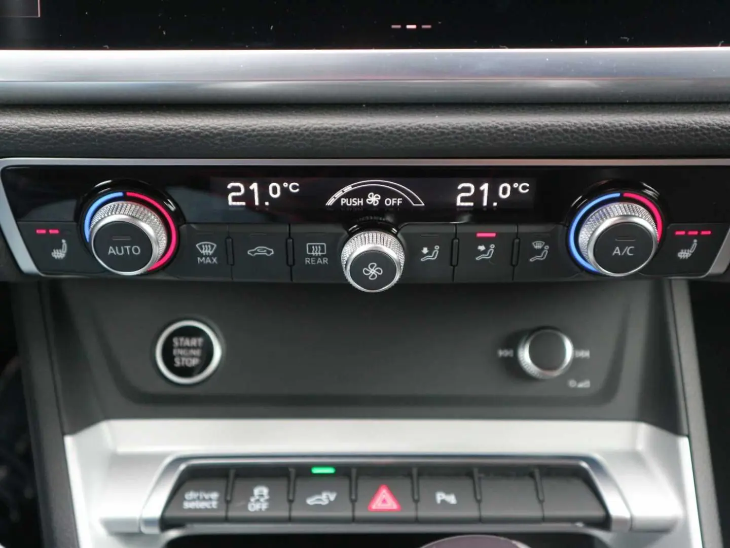 Q3 Sportback 45 1.4 TFSI e basis +Matrix+Navi
