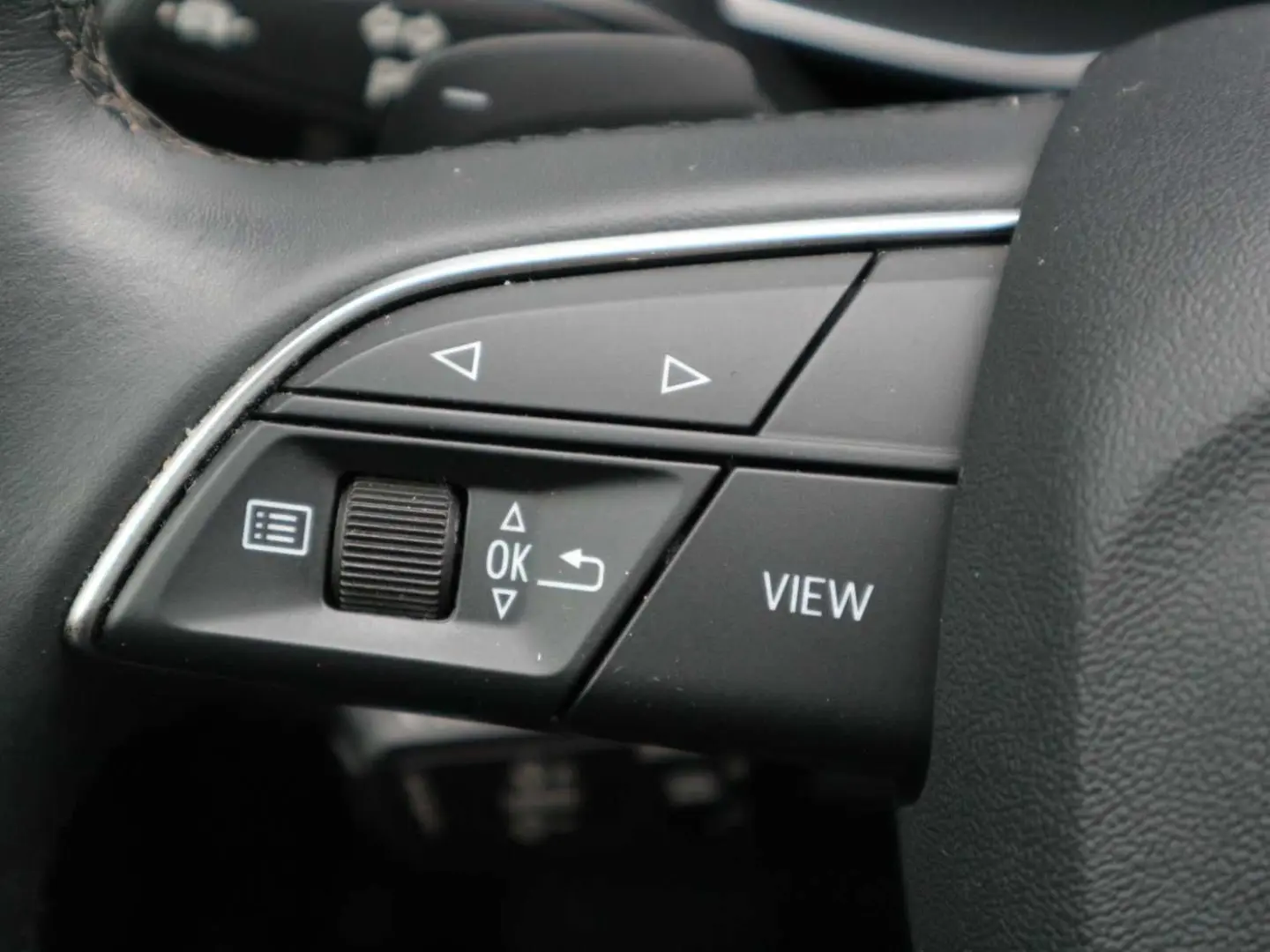 Q3 Sportback 45 1.4 TFSI e basis +Matrix+Navi