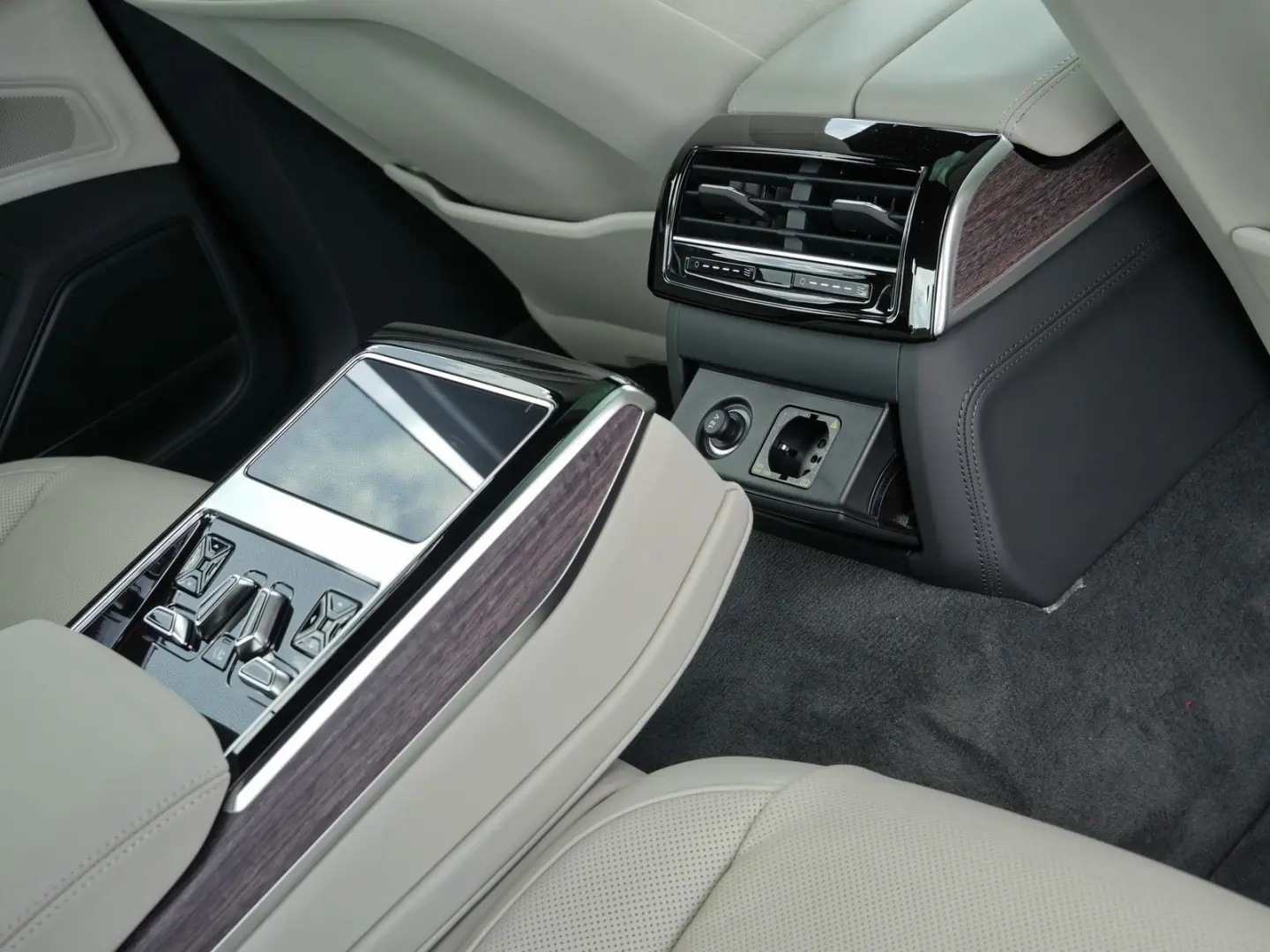 A8 60 TFSI e Quattro Matrix*B&O*HuD*Massage*SoftClose