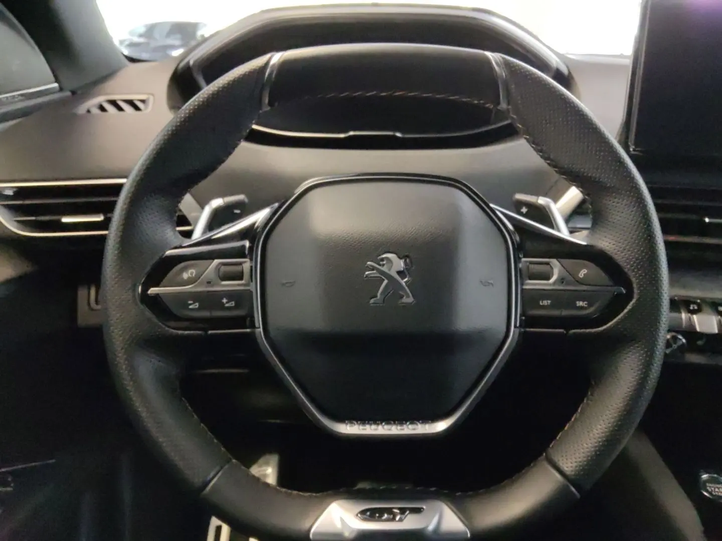 3008 1.5 BlueHDi 130 GT Automatik Navi 360-Kamer