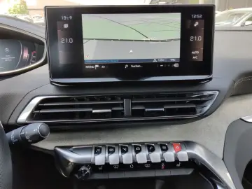 3008 1.5 BlueHDi 130 GT Automatik Navi 360-Kamer