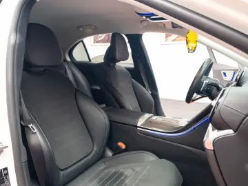 Mercedes Benz C220d