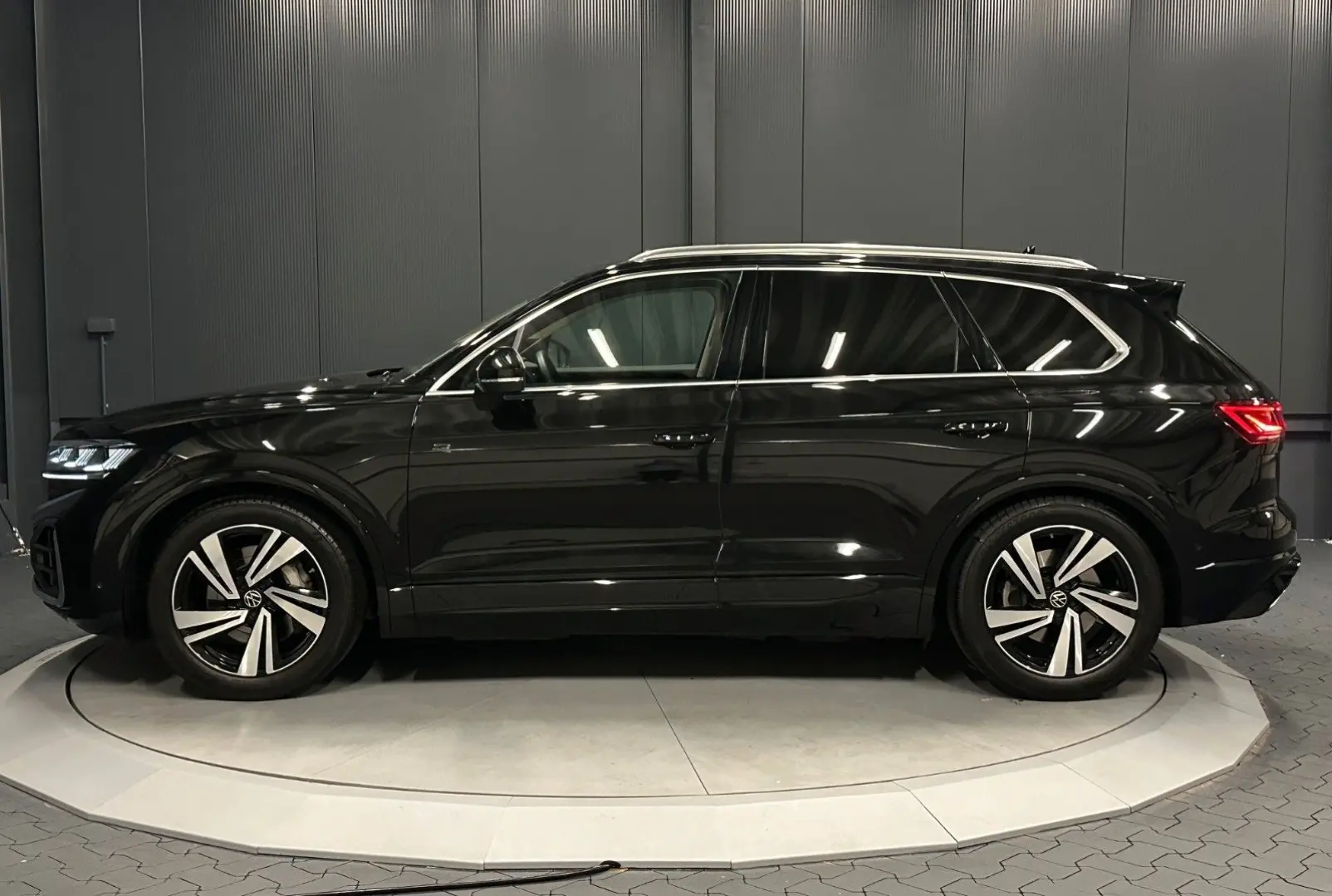 Touareg V6 4Motion R-Line*LEDER/Beige*VW-GARANTI