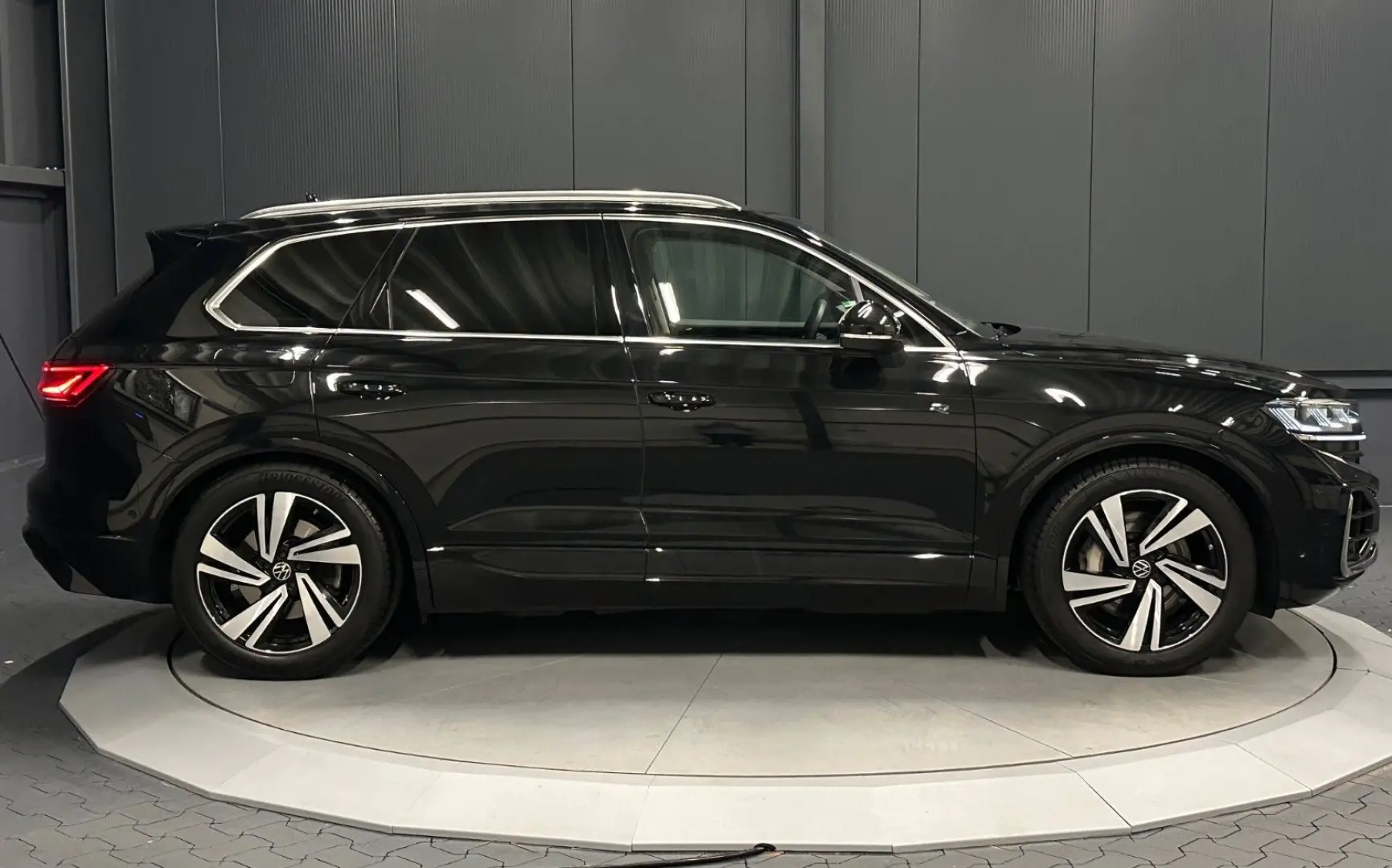 Touareg V6 4Motion R-Line*LEDER/Beige*VW-GARANTI