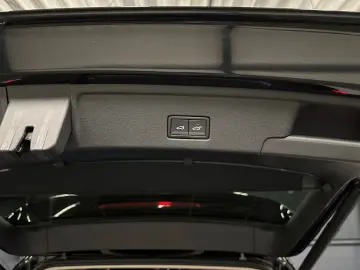 Touareg V6 4Motion R-Line*LEDER/Beige*VW-GARANTI